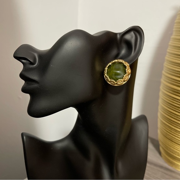 ✨Gorgeous Olive Dark Green Cabochon Earrings - Picture 2 of 2